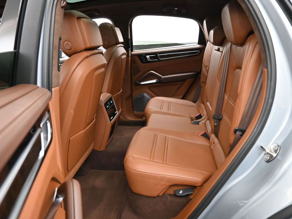 Certified 2023 Porsche Cayenne Turbo image 26
