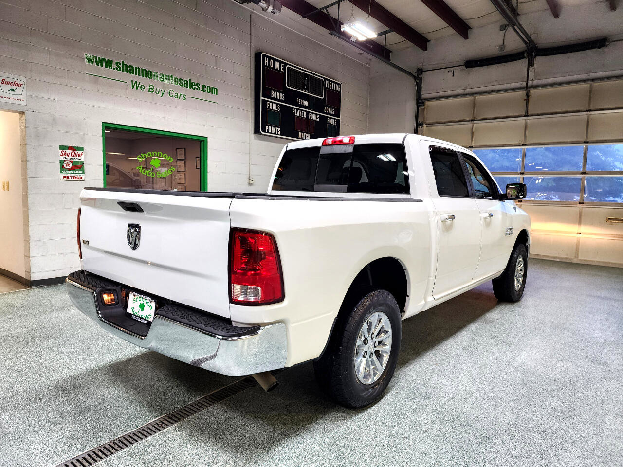 Used 2013 RAM 1500 Classic SLT w/ Premium Display Pkg image 6