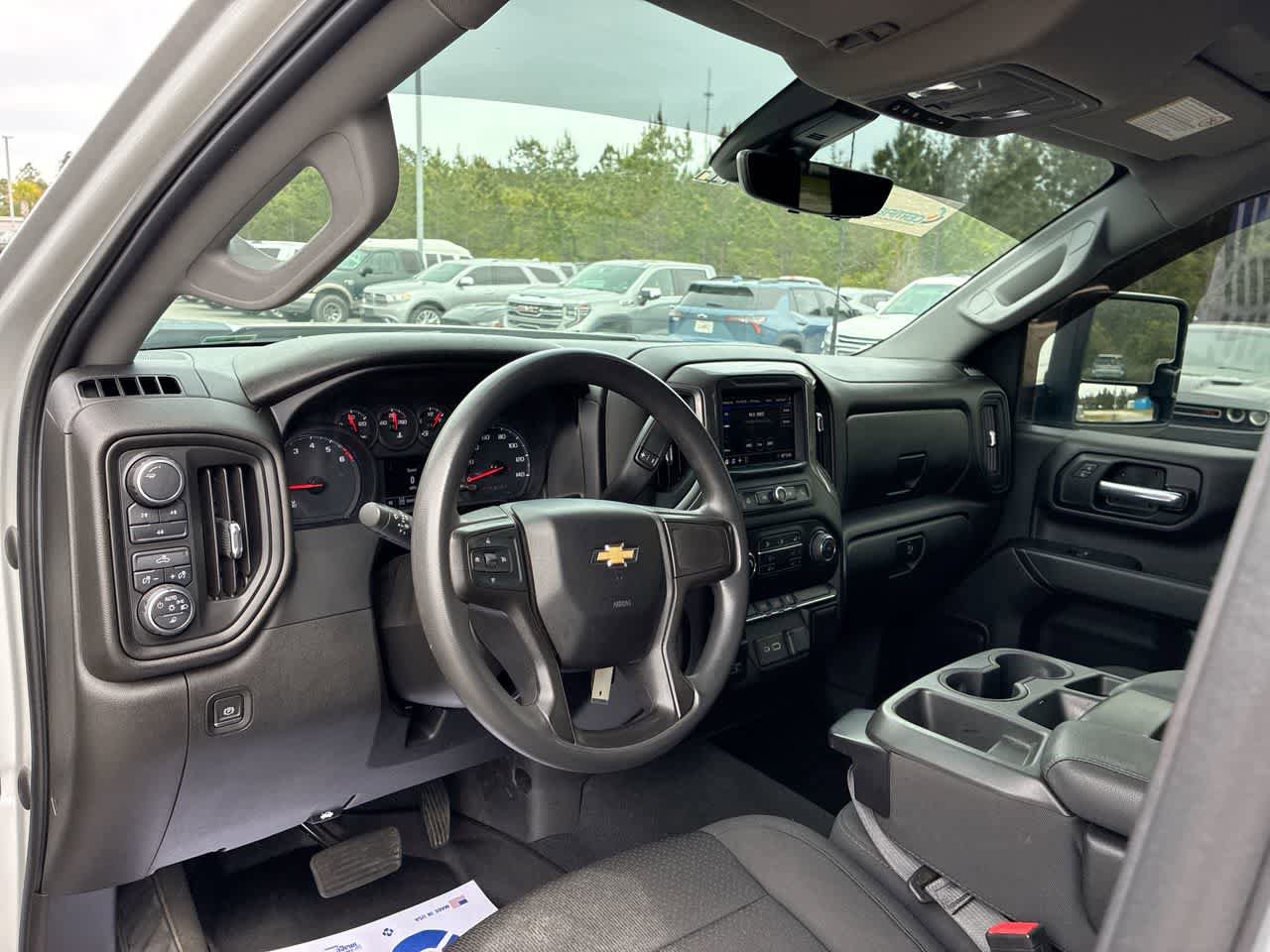 Used 2021 Chevrolet Silverado 2500 Custom w/ Custom Value Package image 10