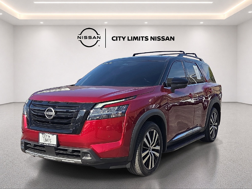 Used 2023 Nissan Pathfinder Platinum AWD/4WD image 2