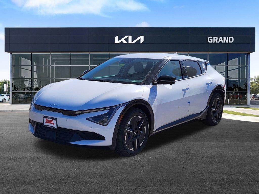 New 2025 Kia EV6 Wind image 4