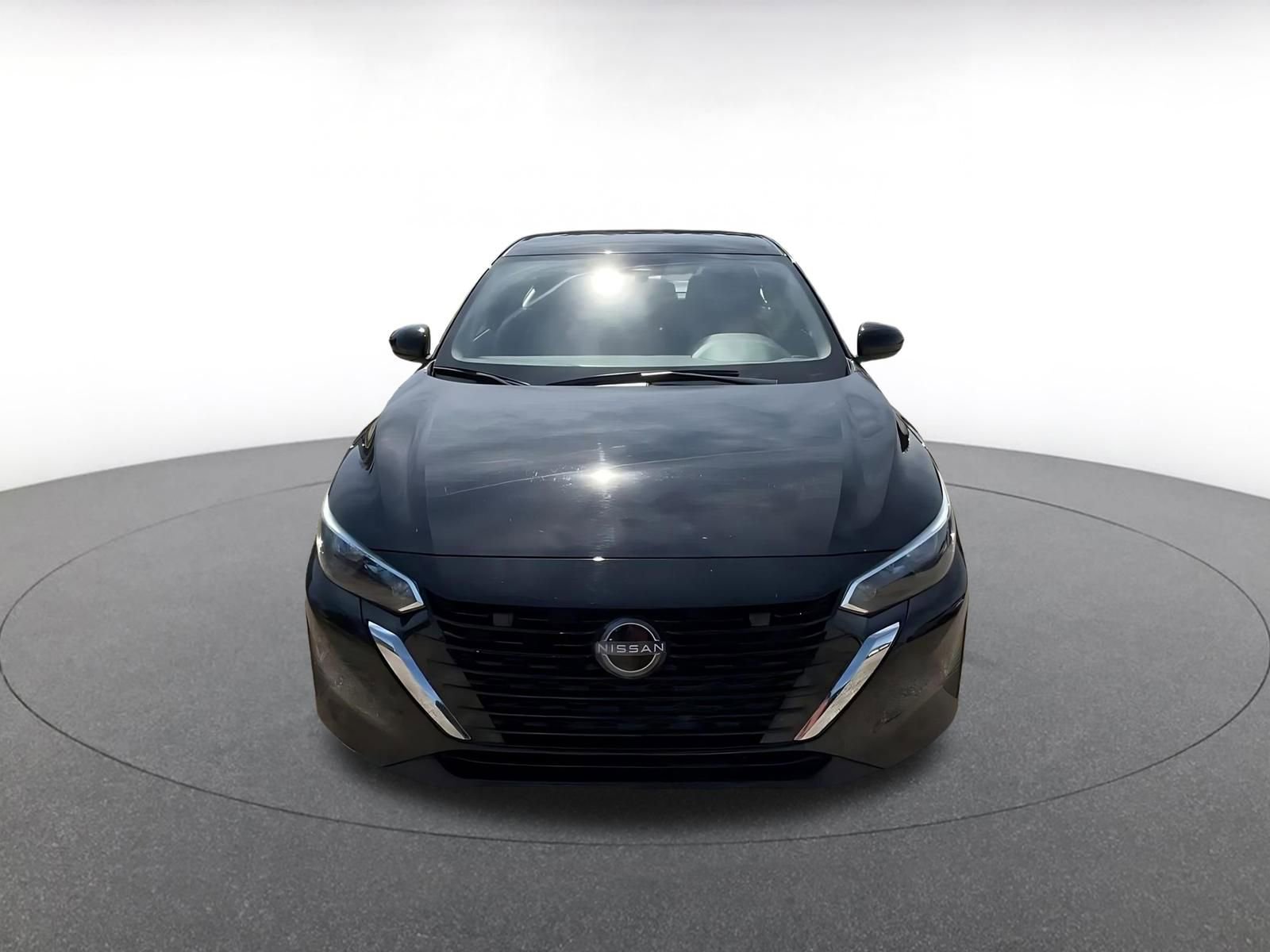 Used 2025 Nissan Sentra SV image 4