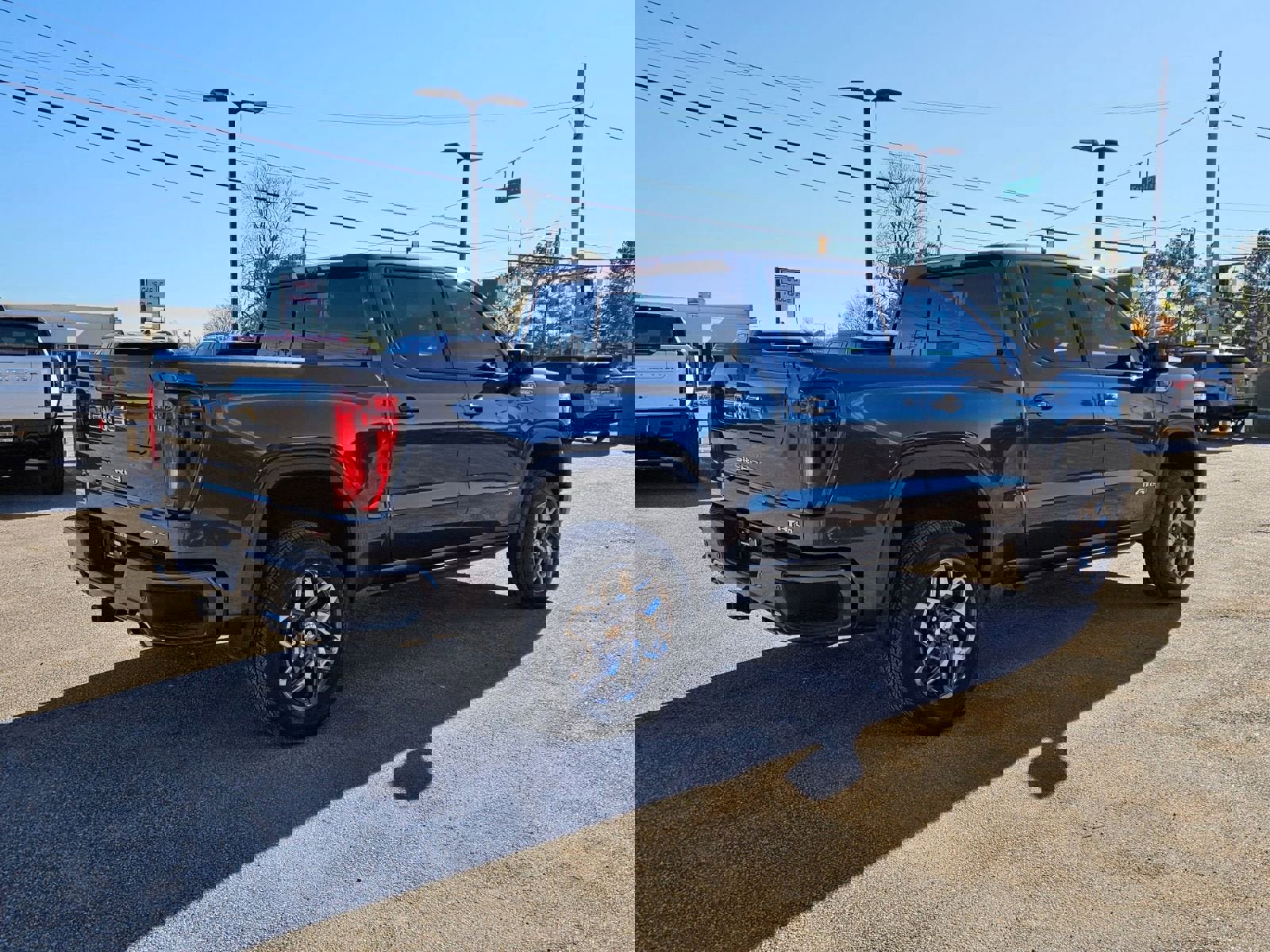 Used 2021 GMC Sierra 1500 AT4 w/ AT4 Value Package image 7