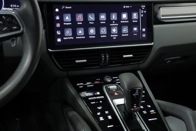 Used 2022 Porsche Cayenne Platinum Edition image 17