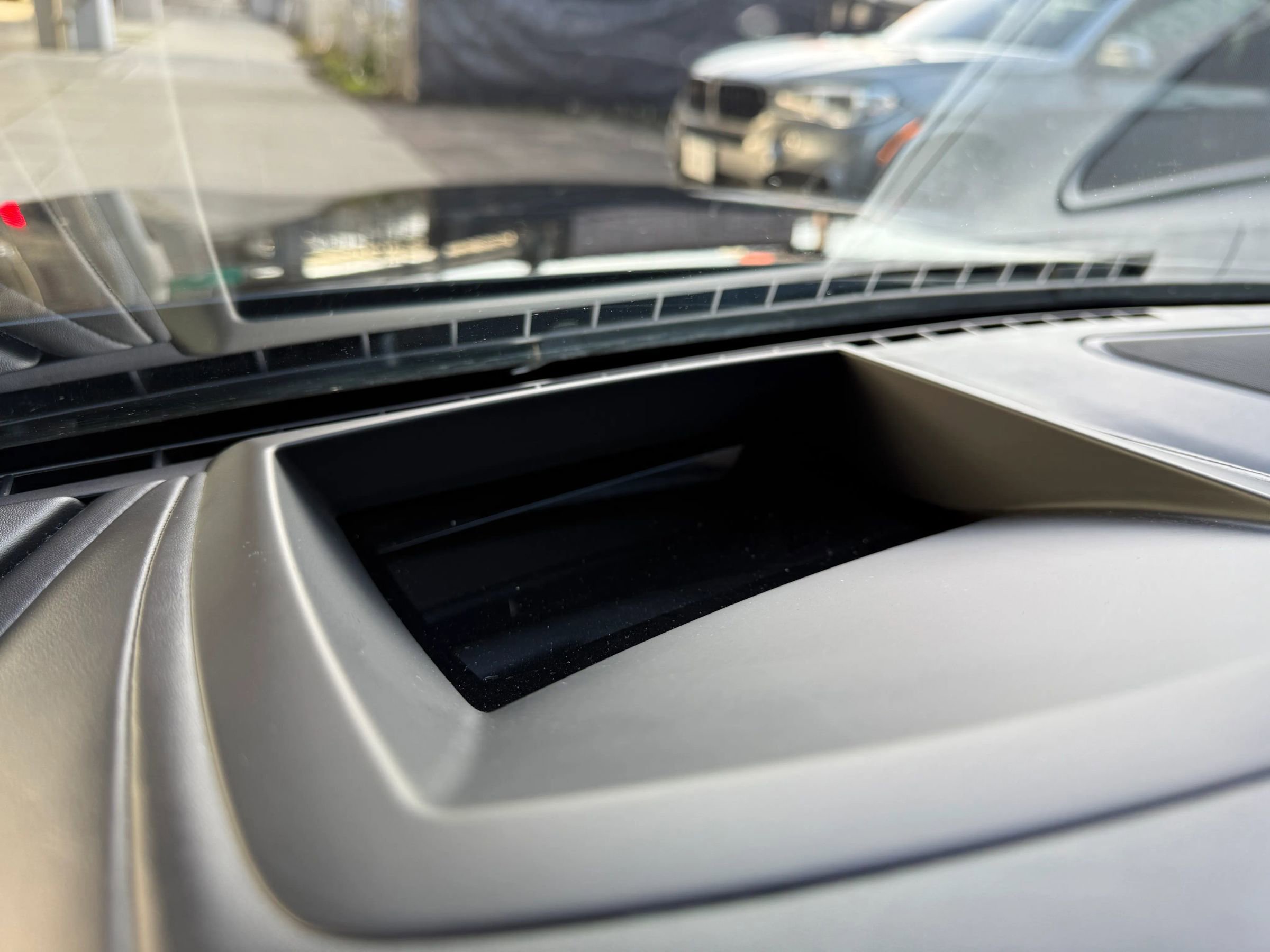 Used 2014 BMW 640i Coupe image 8