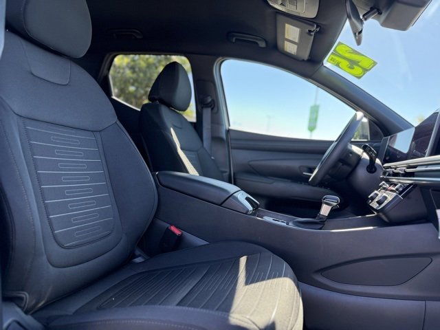 Certified 2025 Hyundai Santa Cruz SE image 13
