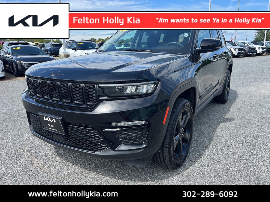 Used 2023 Jeep Grand Cherokee Limited w/ Black Appearance Package