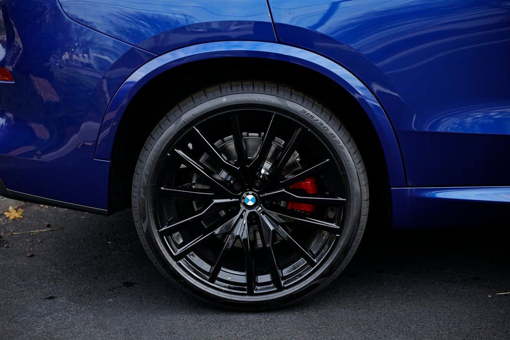 New 2026 BMW X5 M60i w/ Climate Comfort Package image 6