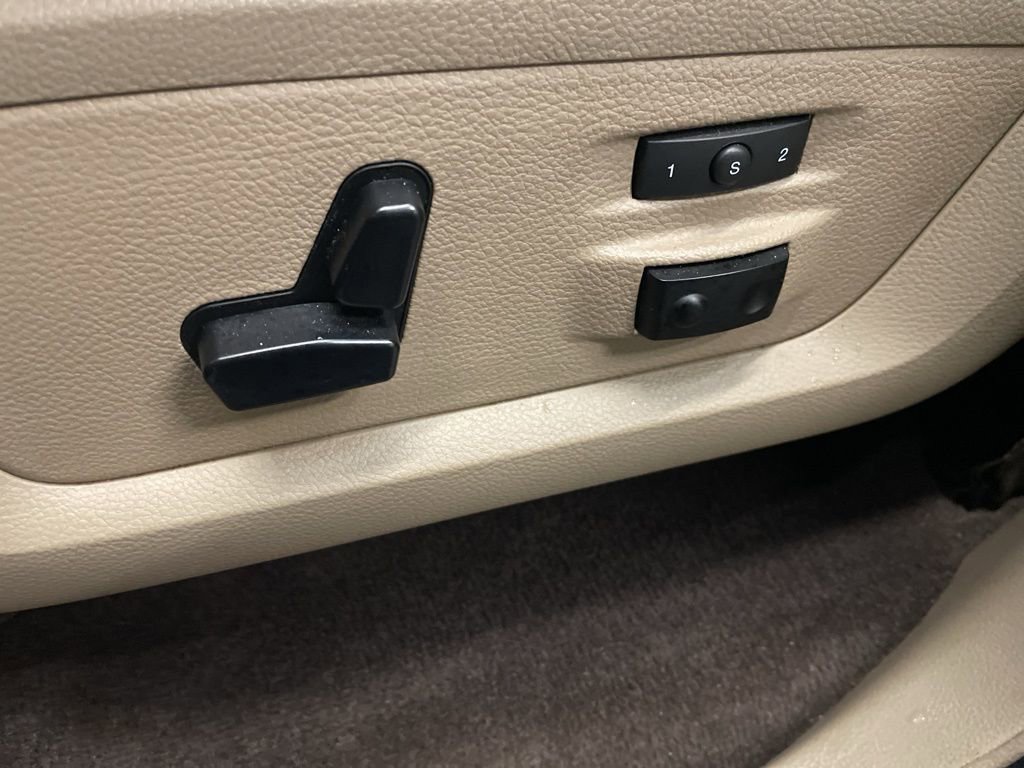 Used 2011 RAM 1500 Laramie w/ Protection Group image 19