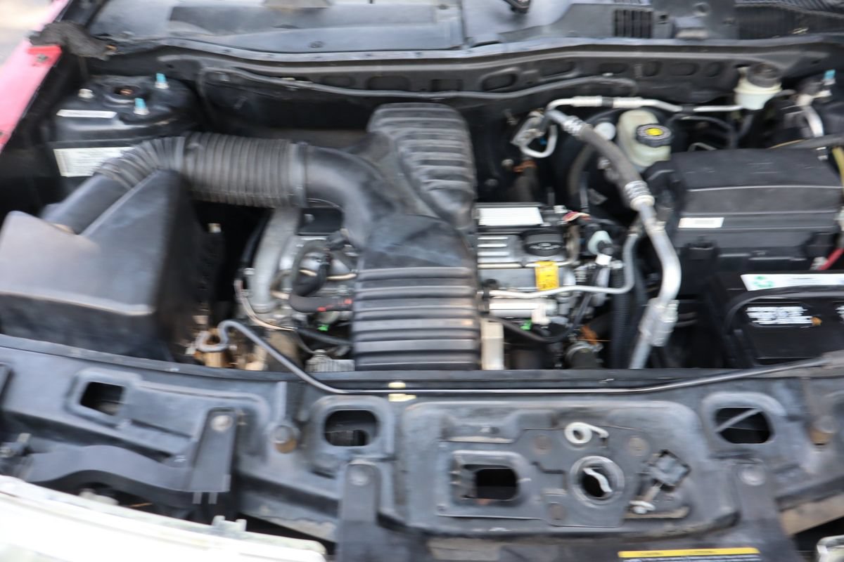 Used 2005 Saturn Vue 2WD w/ Sport Plus Pkg image 35