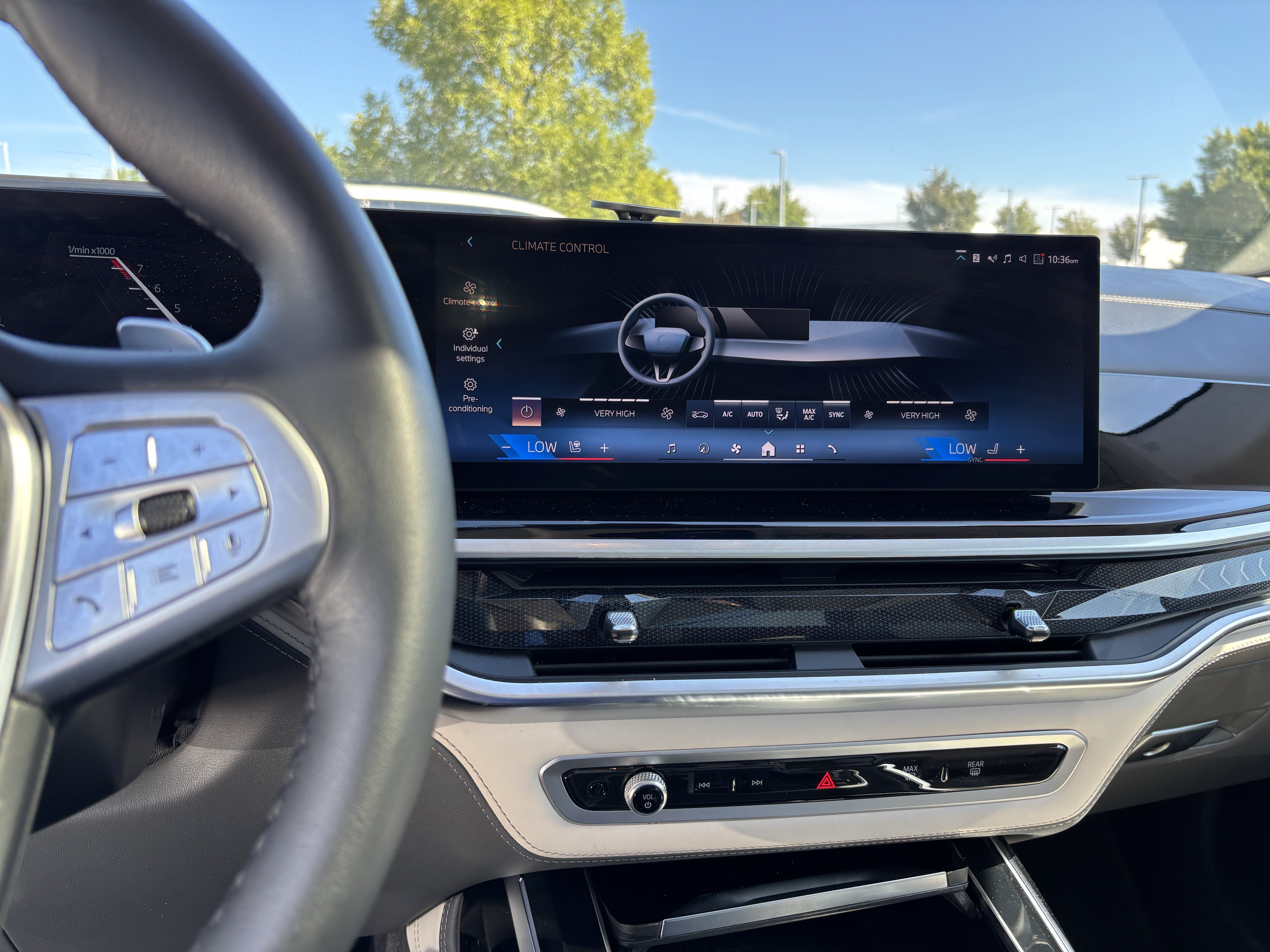 Certified 2024 BMW X7 xDrive40i AWD/4WD image 31