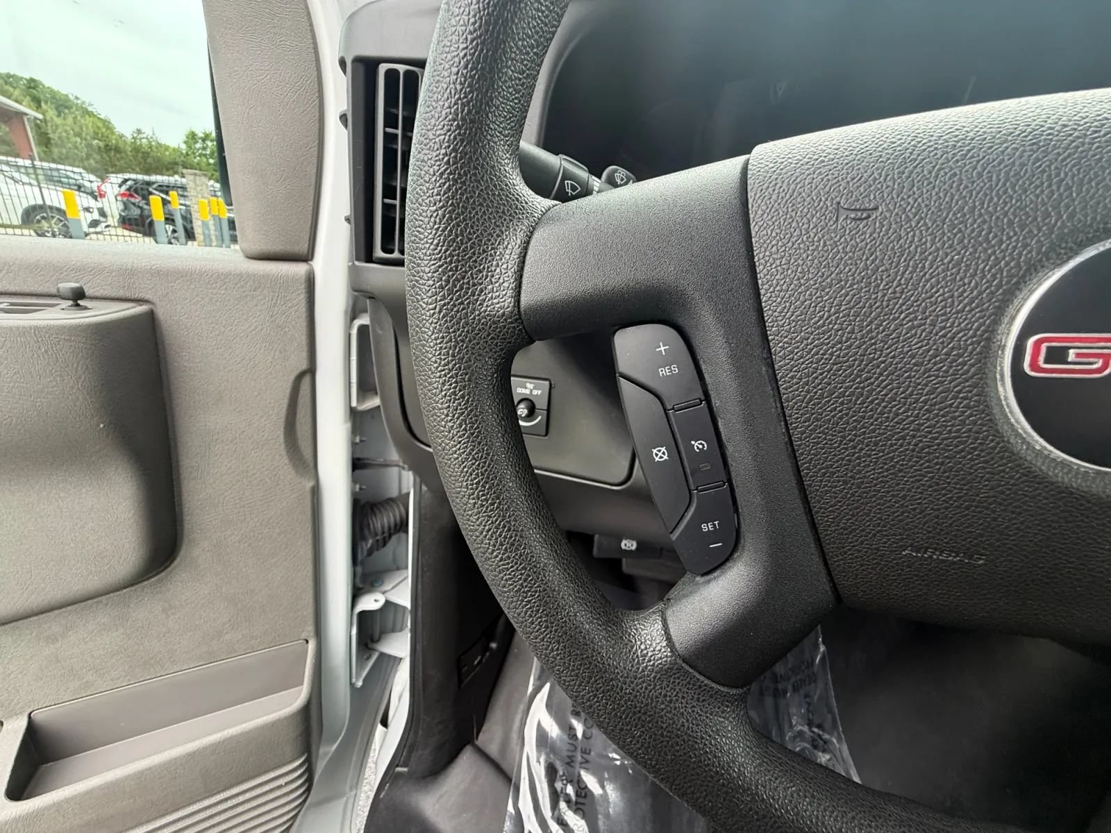 Used 2022 GMC Savana 2500 w/ Driver Convenience Package RWD image 22