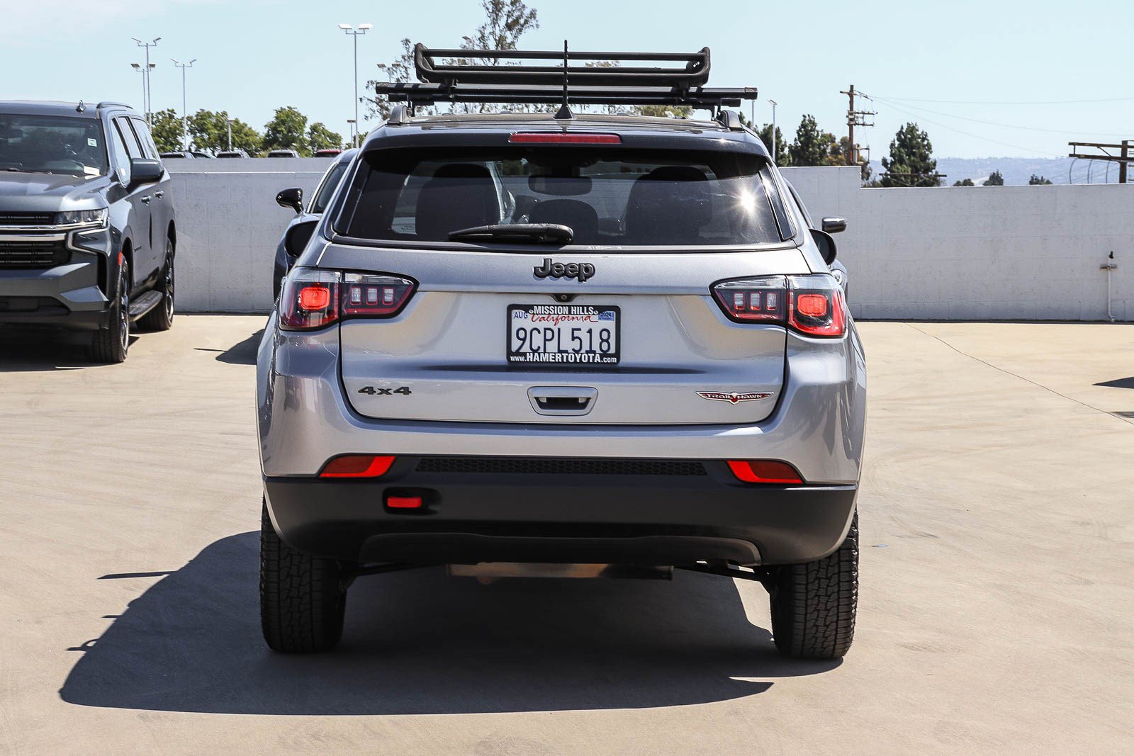 Used 2019 Jeep Compass Trailhawk AWD/4WD image 3