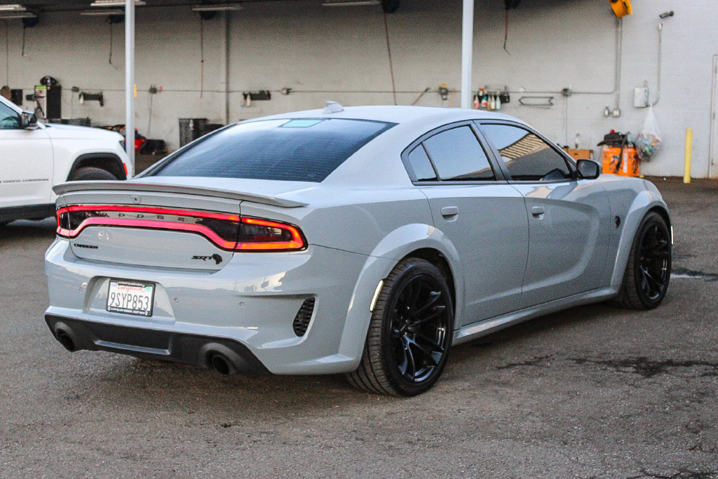 Used 2022 Dodge Charger SRT Hellcat w/ Carbon/Suede Interior Package RWD image 9
