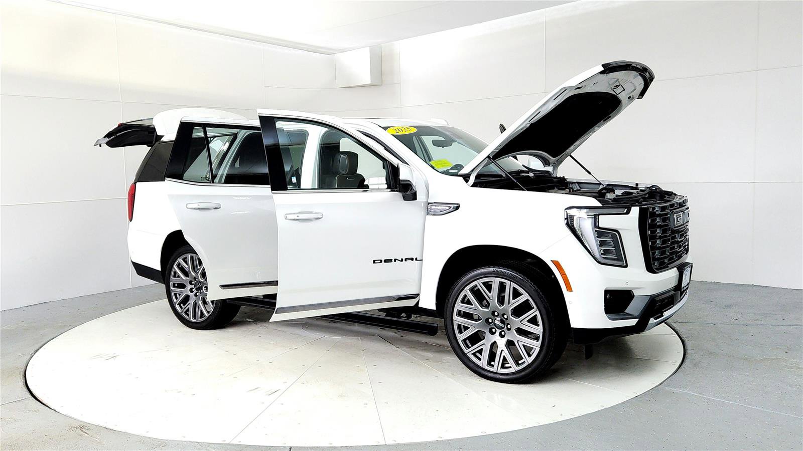 Used 2025 GMC Yukon Denali Ultimate image 12