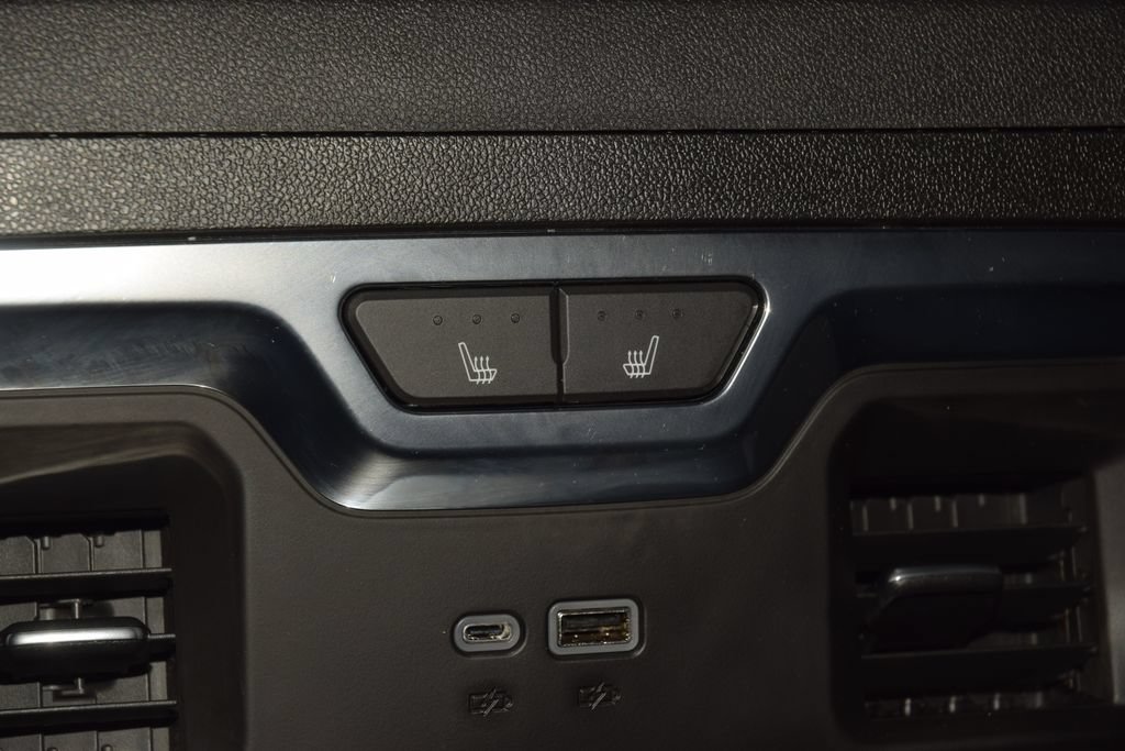 Used 2024 Chevrolet Silverado 3500 High Country w/ High Country Premium Package AWD/4WD image 49