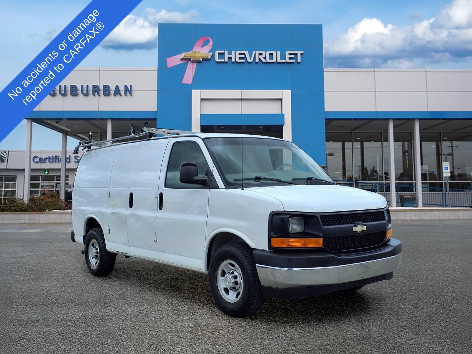 Used 2017 Chevrolet Express 2500 RWD image 3