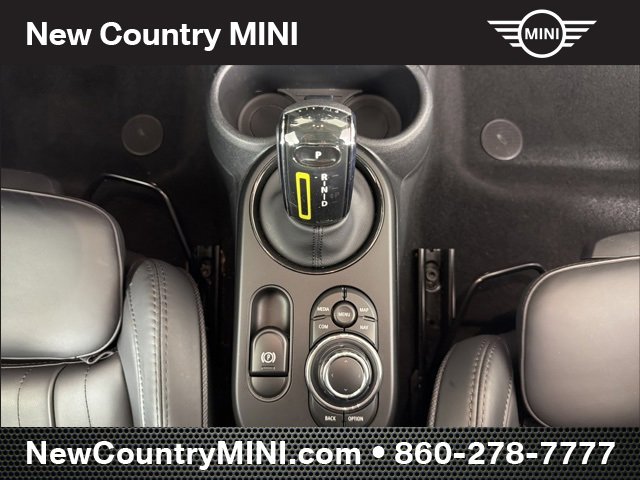 Used 2024 MINI Cooper SE w/ Signature Upholstery Package image 18