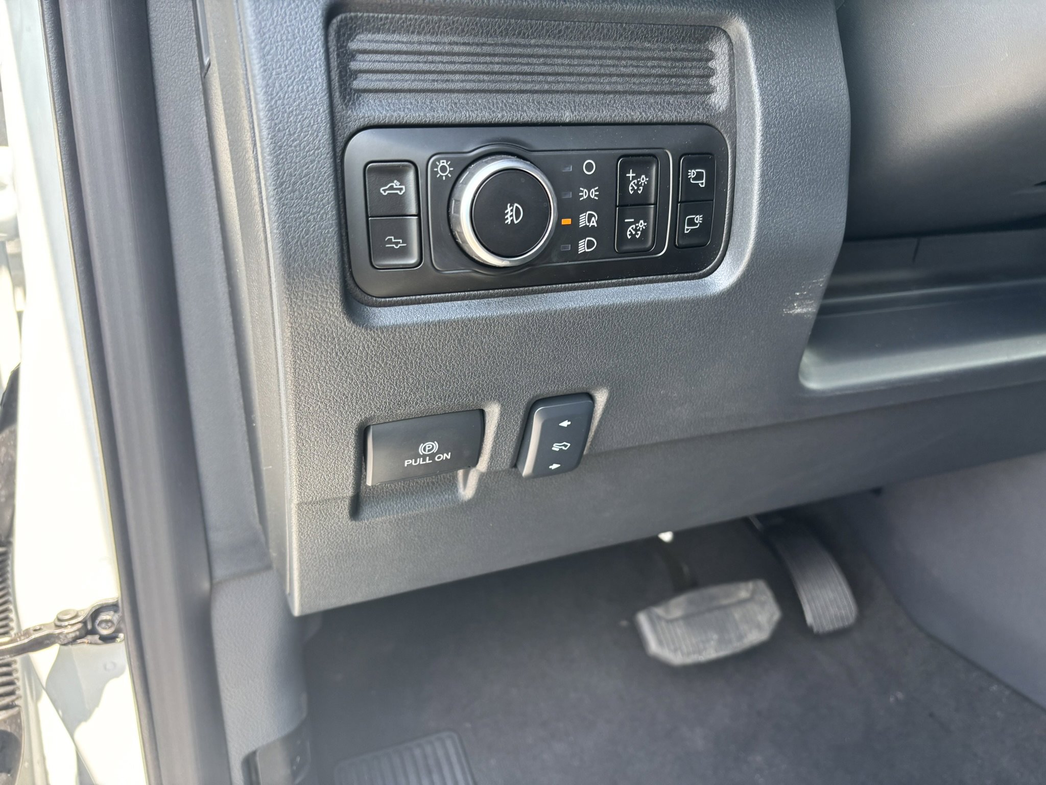New 2025 Ford F250 4x4 Crew Cab Super Duty image 21