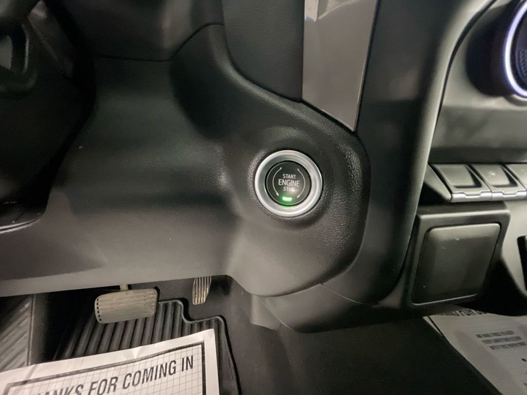 Used 2023 Chevrolet Silverado 1500 Custom image 16