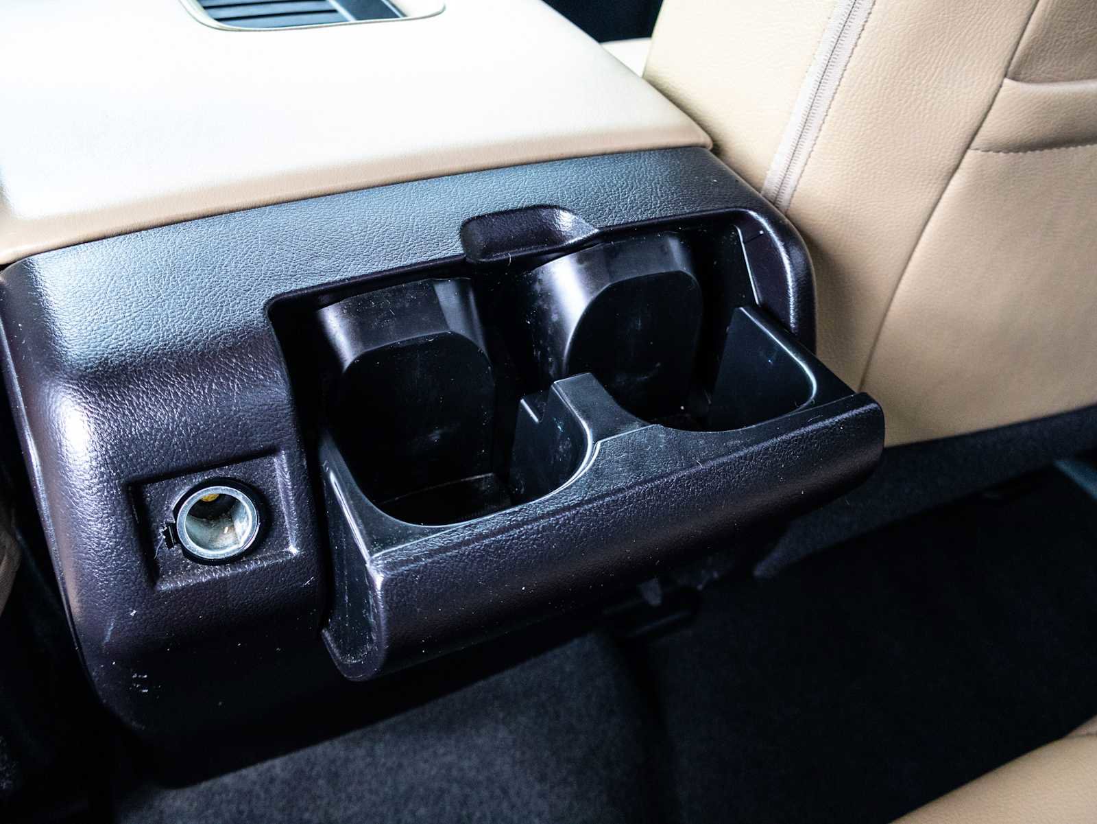 Used 2016 Toyota Tundra Limited w/ Limited Premium Package AWD/4WD image 28