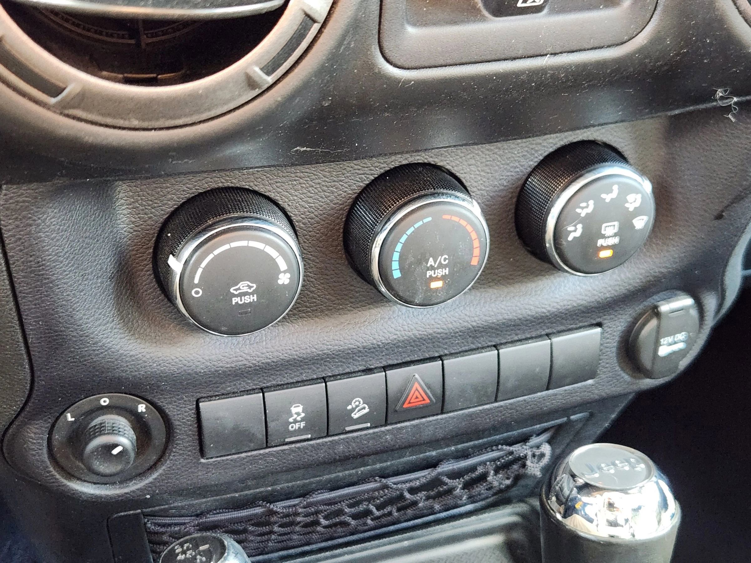 Used 2016 Jeep Wrangler Unlimited Sport w/ Quick Order Package 24S image 31