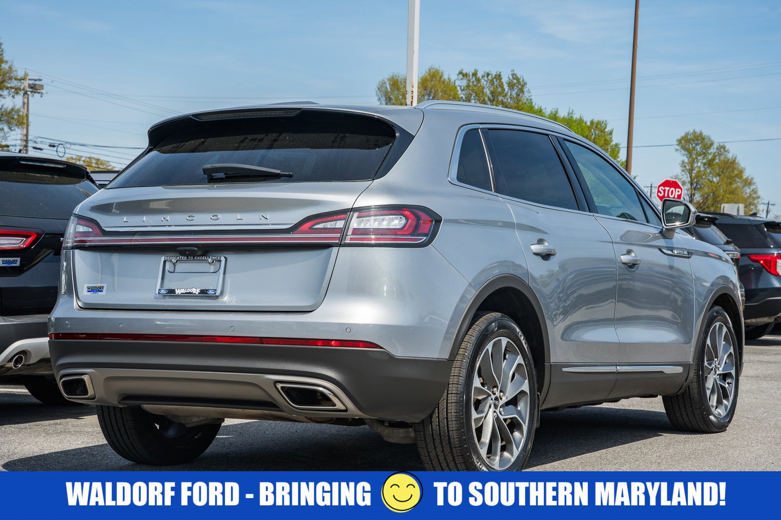 Used 2022 Lincoln Nautilus Reserve image 4