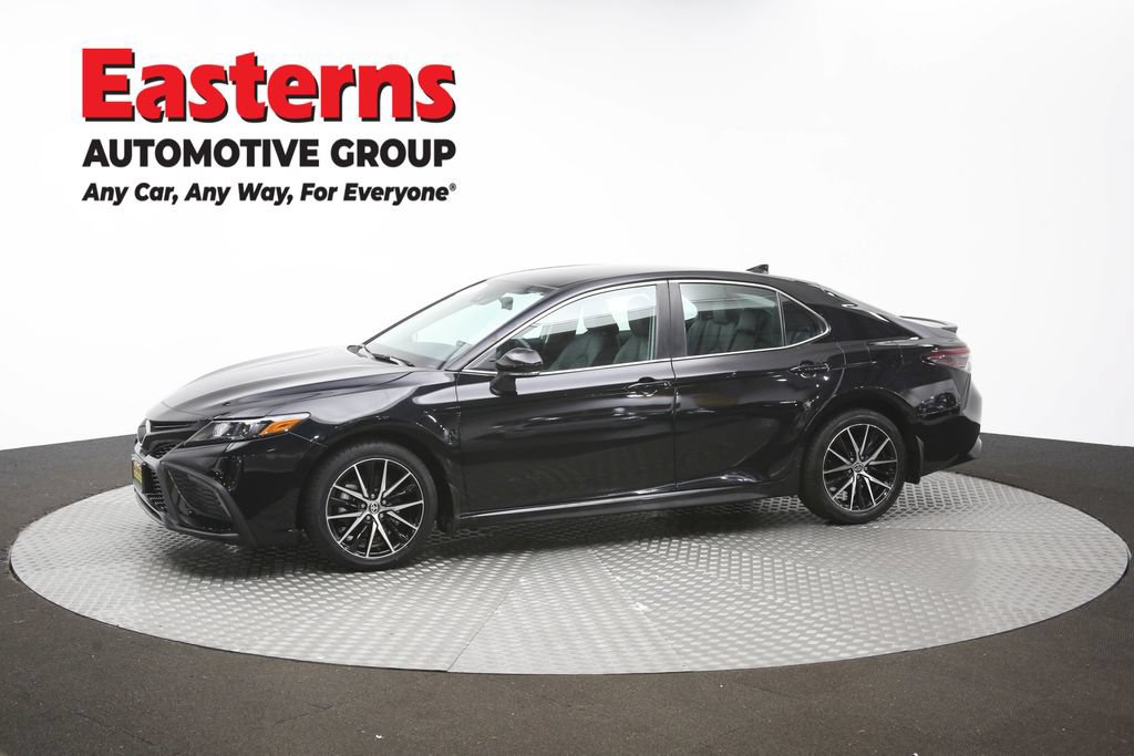 Used 2024 Toyota Camry SE w/ Cold Weather Package FWD image 57