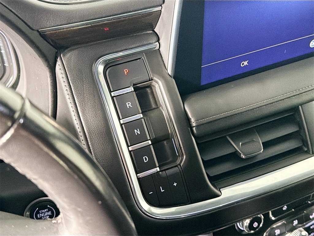 Used 2021 GMC Yukon XL SLE image 15