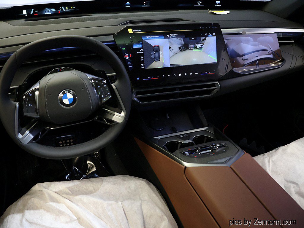 New 2027 BMW X5 xDrive40i w/ M Sport Professional Package AWD/4WD image 16