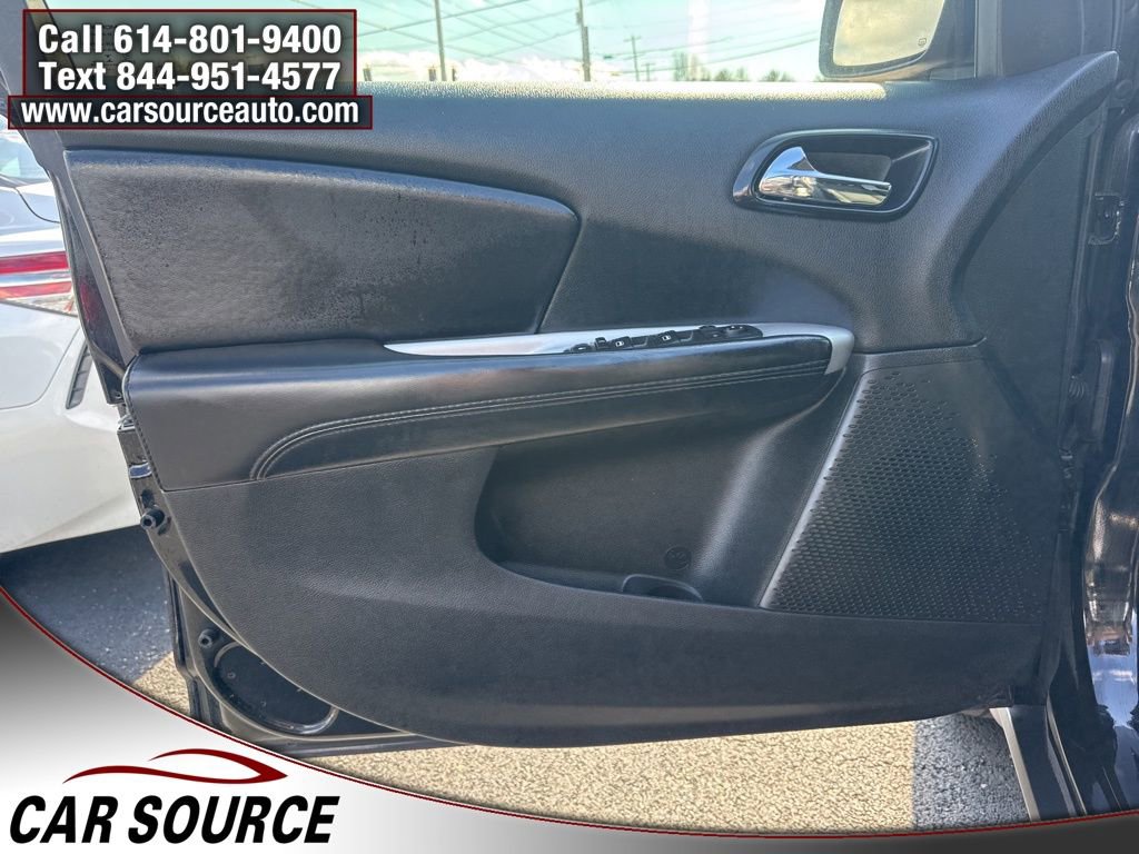 Used 2019 Dodge Journey SE w/ Blacktop Package image 11