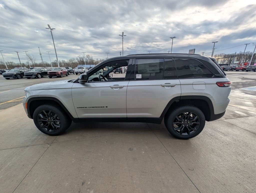 New 2025 Jeep Grand Cherokee Limited image 7