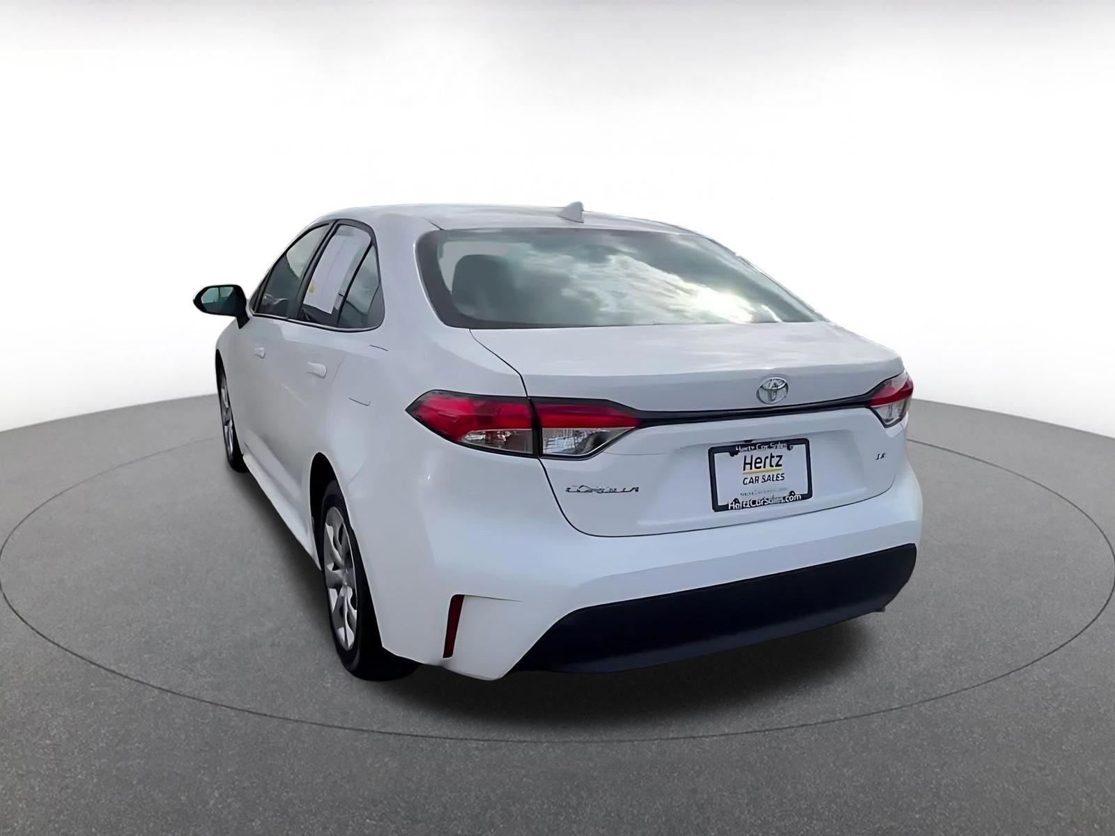 Used 2025 Toyota Corolla LE image 11