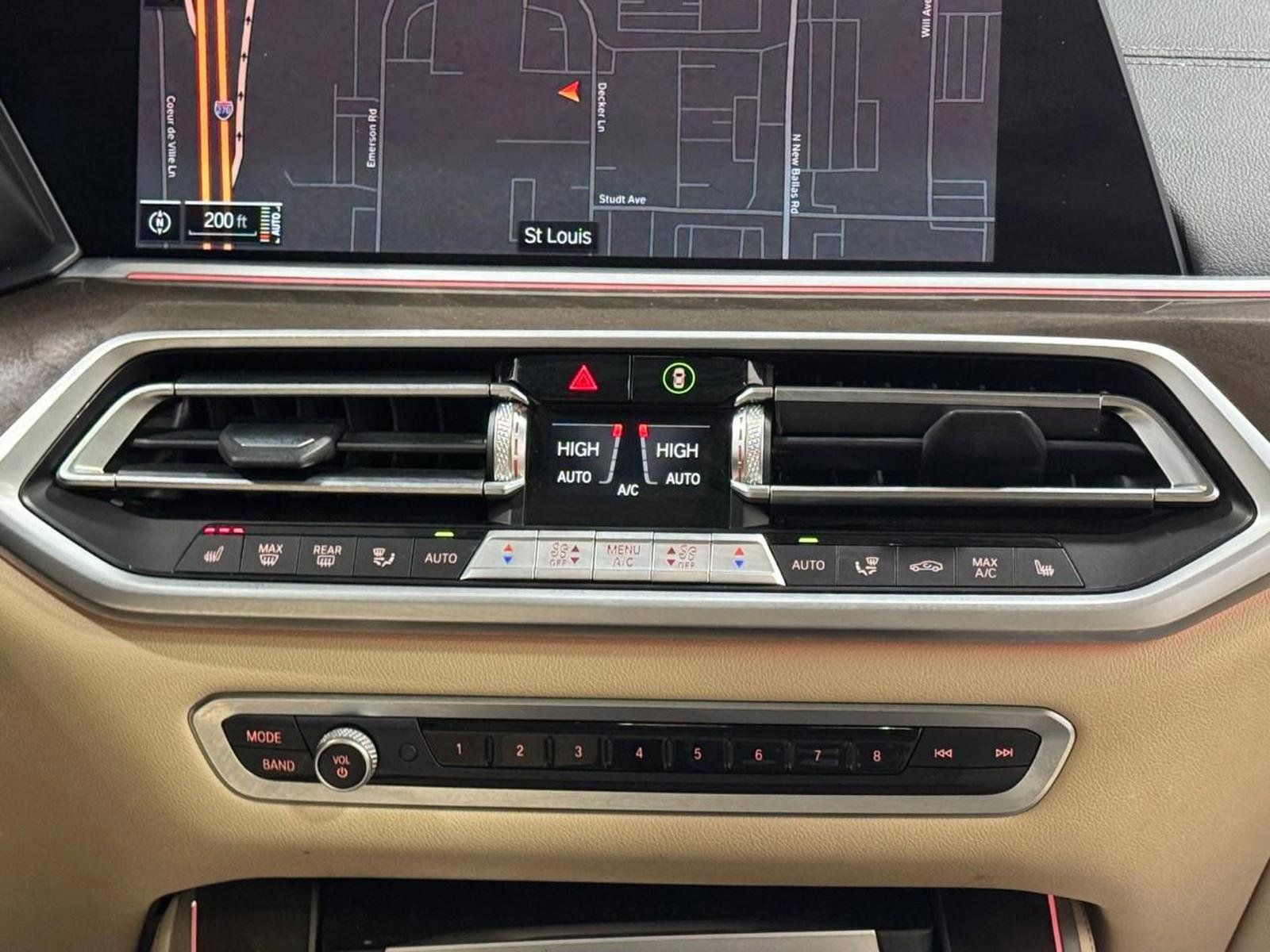 Used 2022 BMW X5 xDrive40i w/ Parking Assistance Package image 16