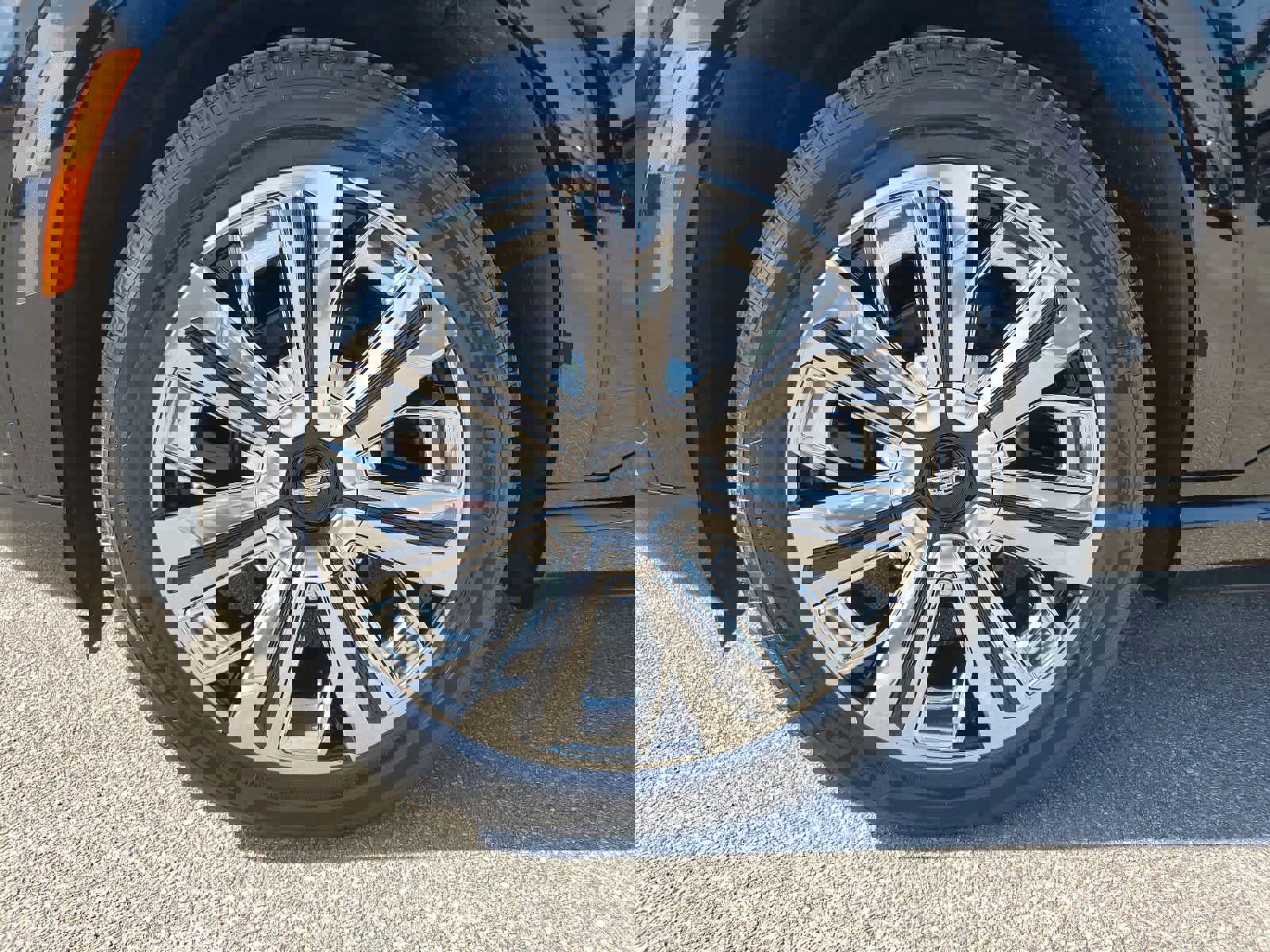 New 2025 Cadillac Escalade IQ Luxury 1 w/ LPO, Radiant Package image 11