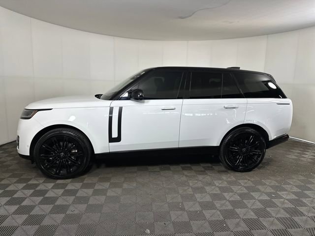 Used 2022 Land Rover Range Rover SE image 6