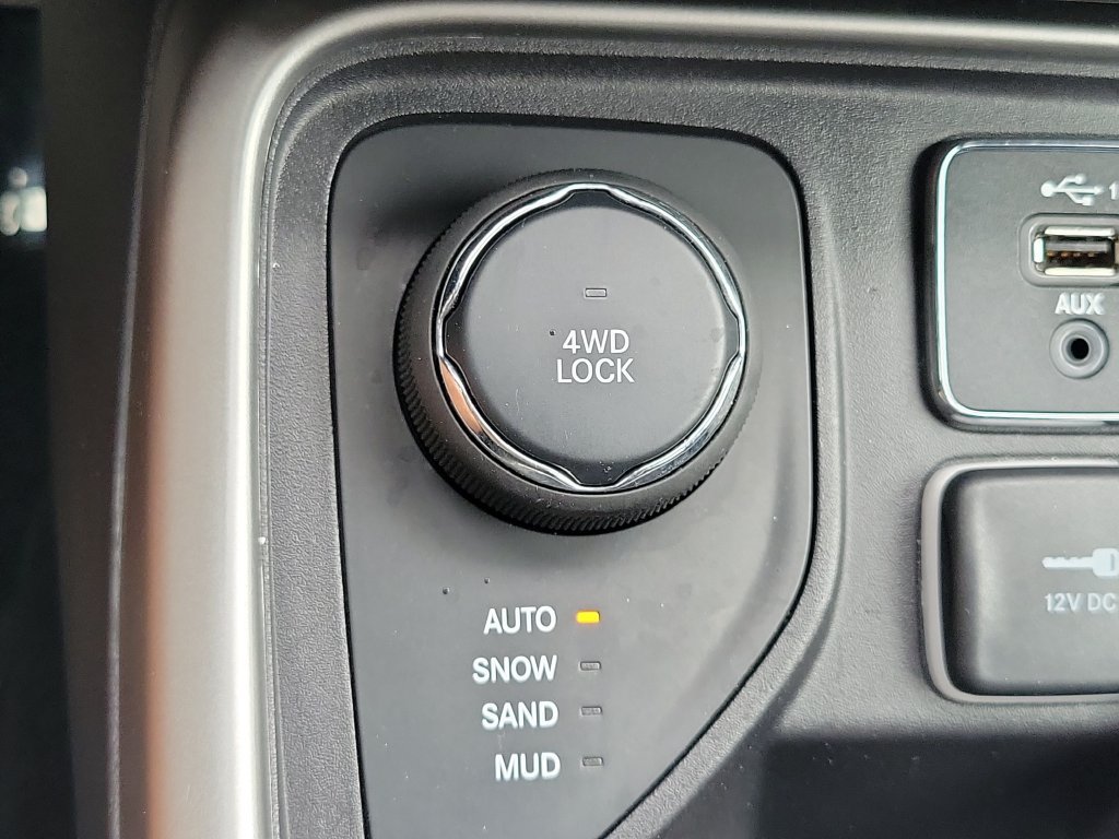 Used 2019 Jeep Compass Sport w/ Cold Weather Group AWD/4WD image 27