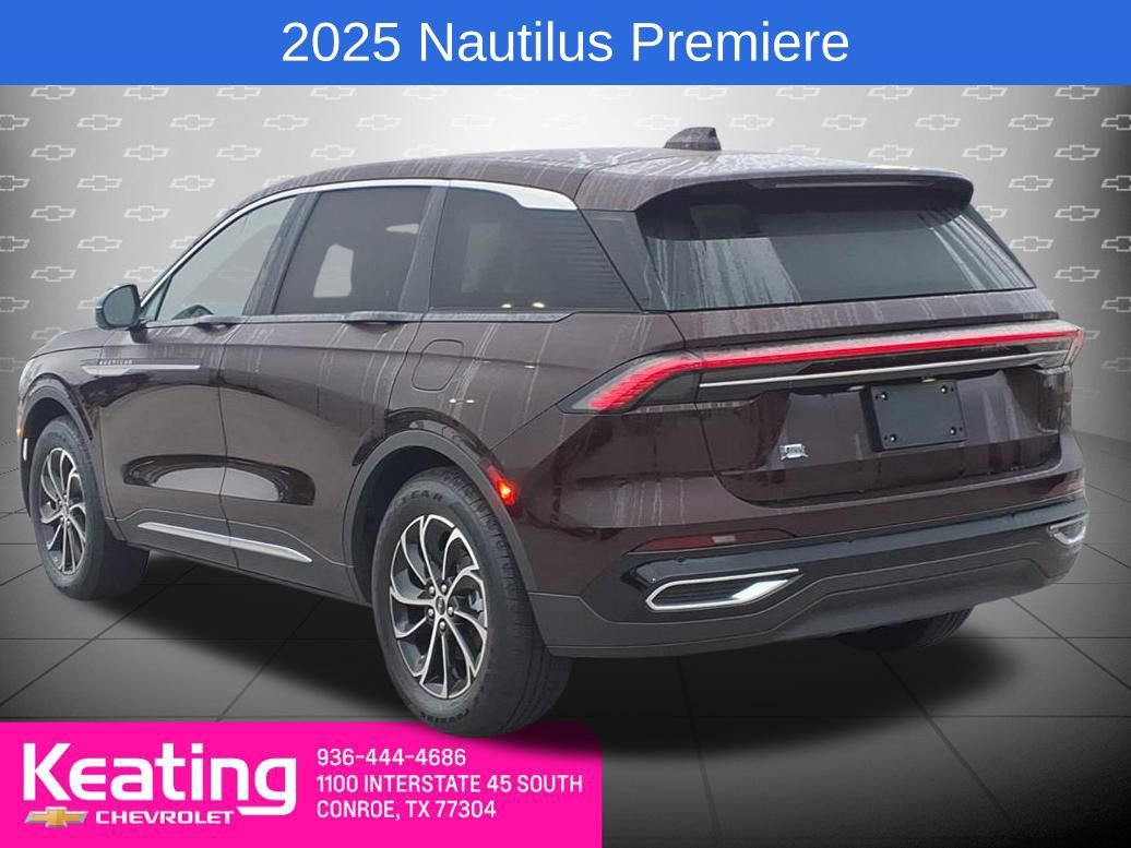 Used 2025 Lincoln Nautilus Premier image 2