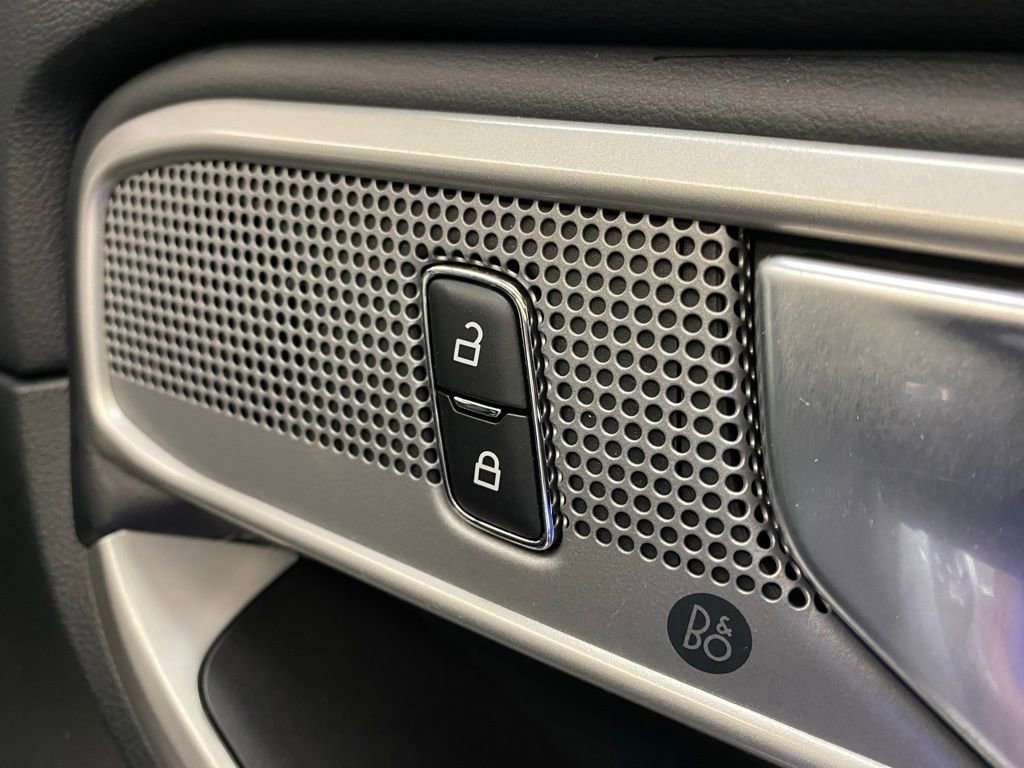 Used 2023 Ford Explorer Limited image 23