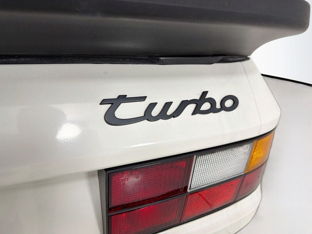 Used 1988 Porsche 944 Turbo RWD image 13