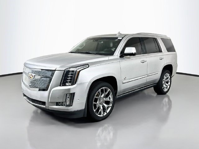 Used 2020 Cadillac Escalade Premium Luxury RWD image 4