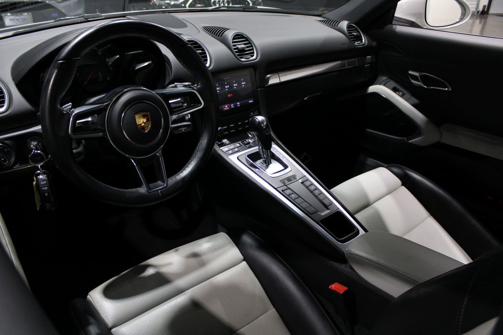 Used 2019 Porsche 718 Cayman image 18