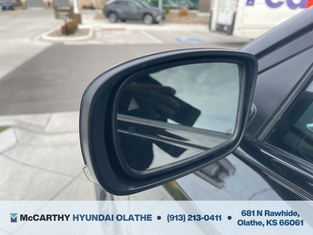 Used 2022 Chrysler 300 Touring L w/ Comfort Group RWD image 21