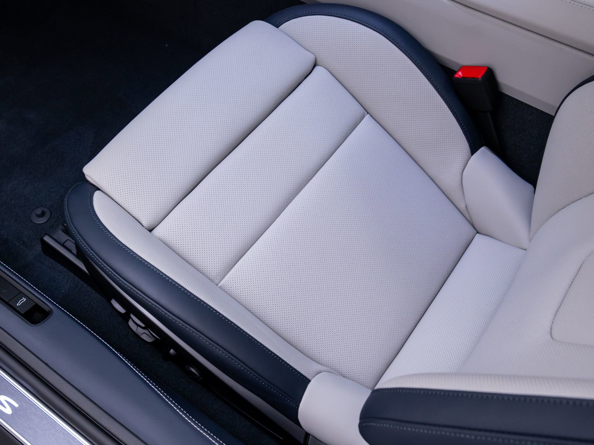 New 2026 Porsche 911 Carrera 4S image 15