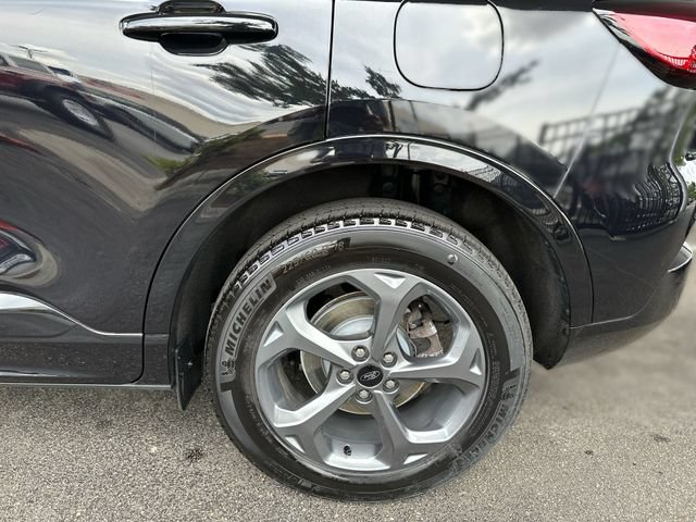 Used 2023 Ford Escape ST-Line w/ Tech Pack #1 AWD/4WD image 10