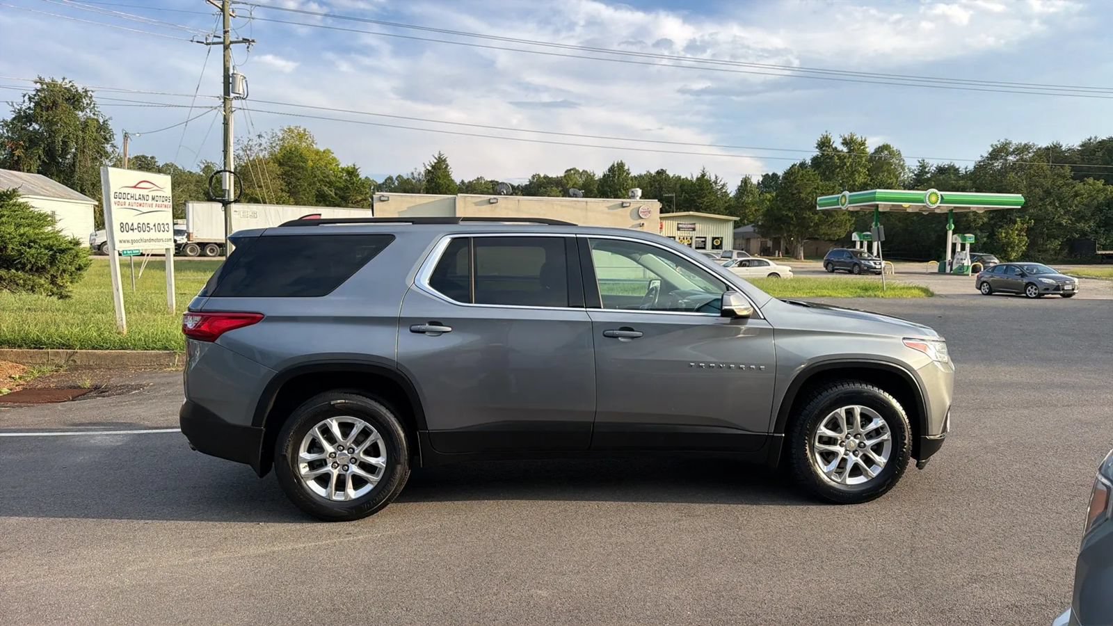 Used 2021 Chevrolet Traverse LT AWD/4WD image 8