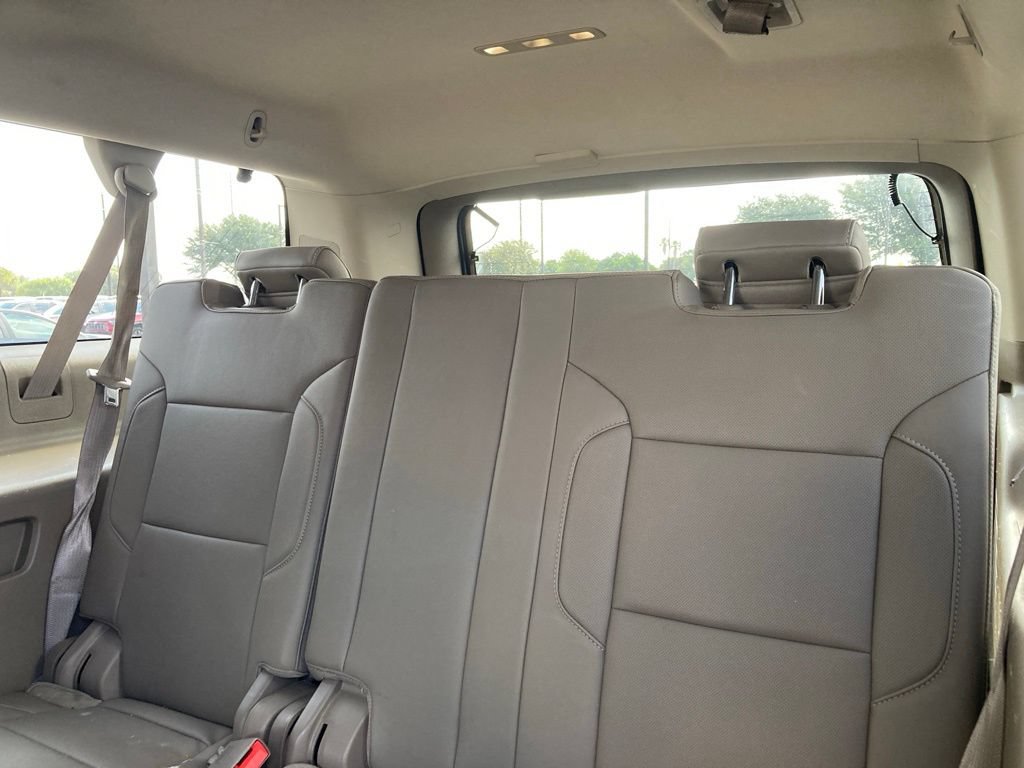 Used 2016 GMC Yukon XL SLT w/ Open Road Package RWD image 12