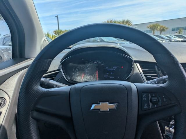 Used 2020 Chevrolet Trax LS FWD image 26