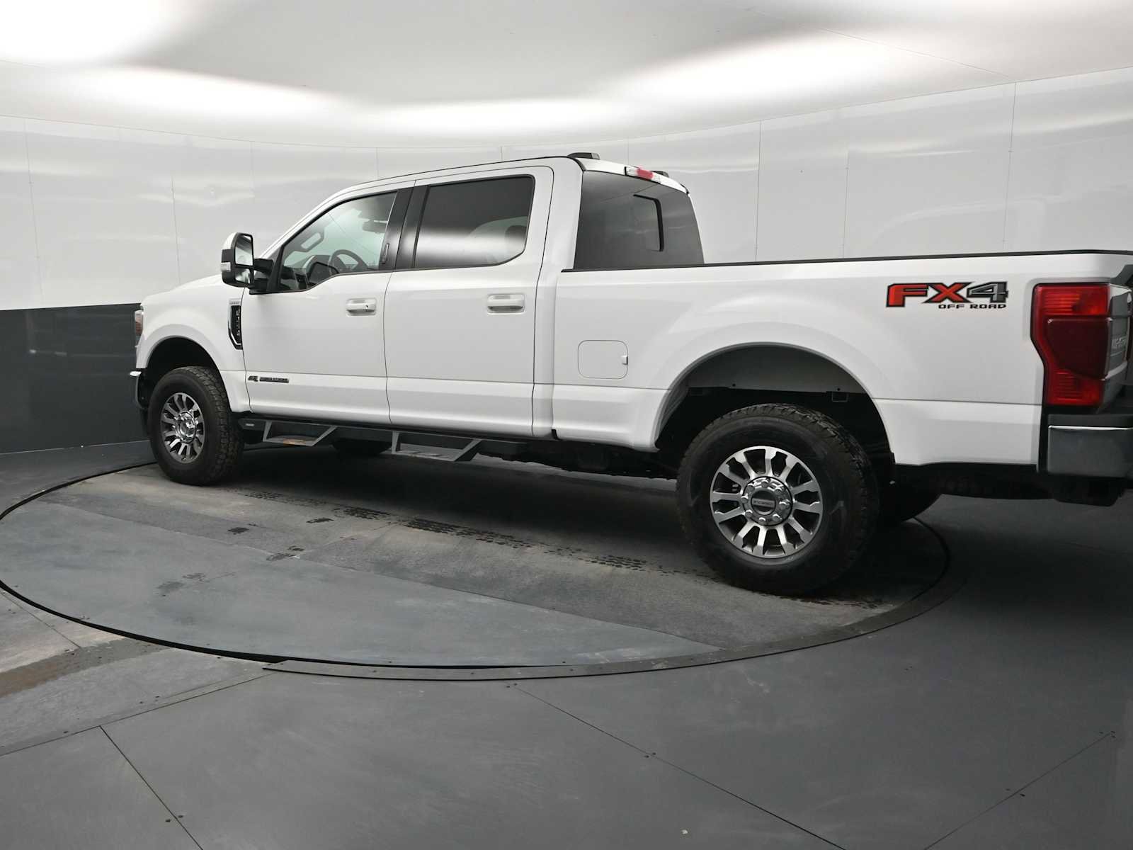 Used 2021 Ford F250 Lariat w/ Lariat Value Package image 4