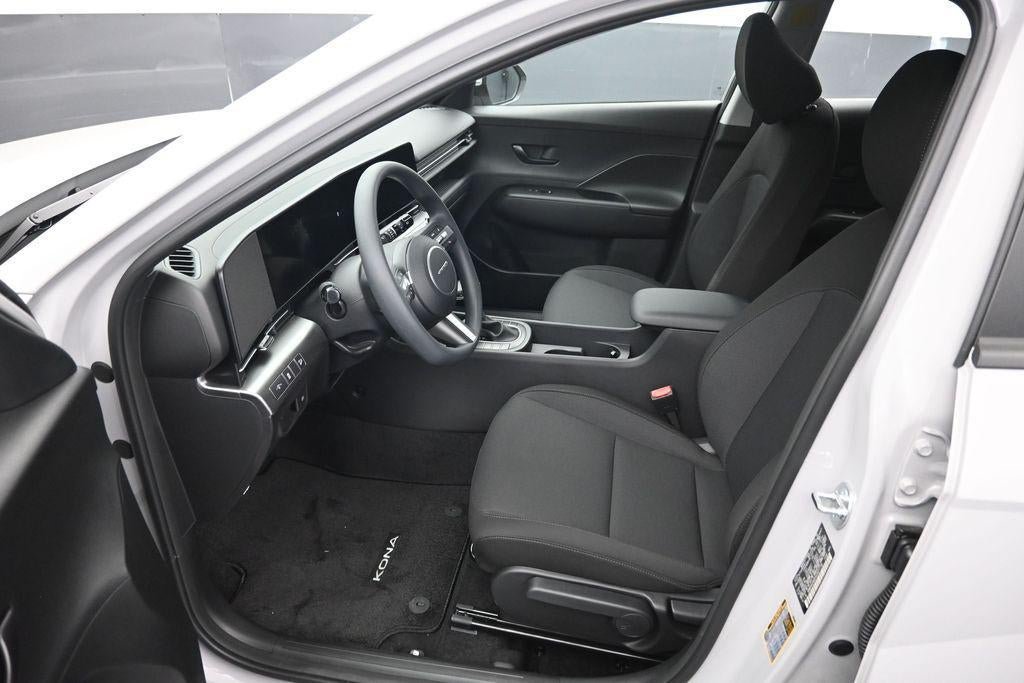 New 2027 Hyundai Kona SE FWD image 9